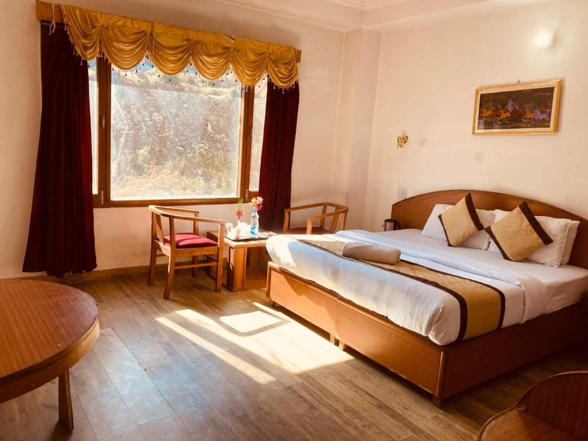 "Tara Homes" With Open Rooftop Terrace Shimla Buitenkant foto