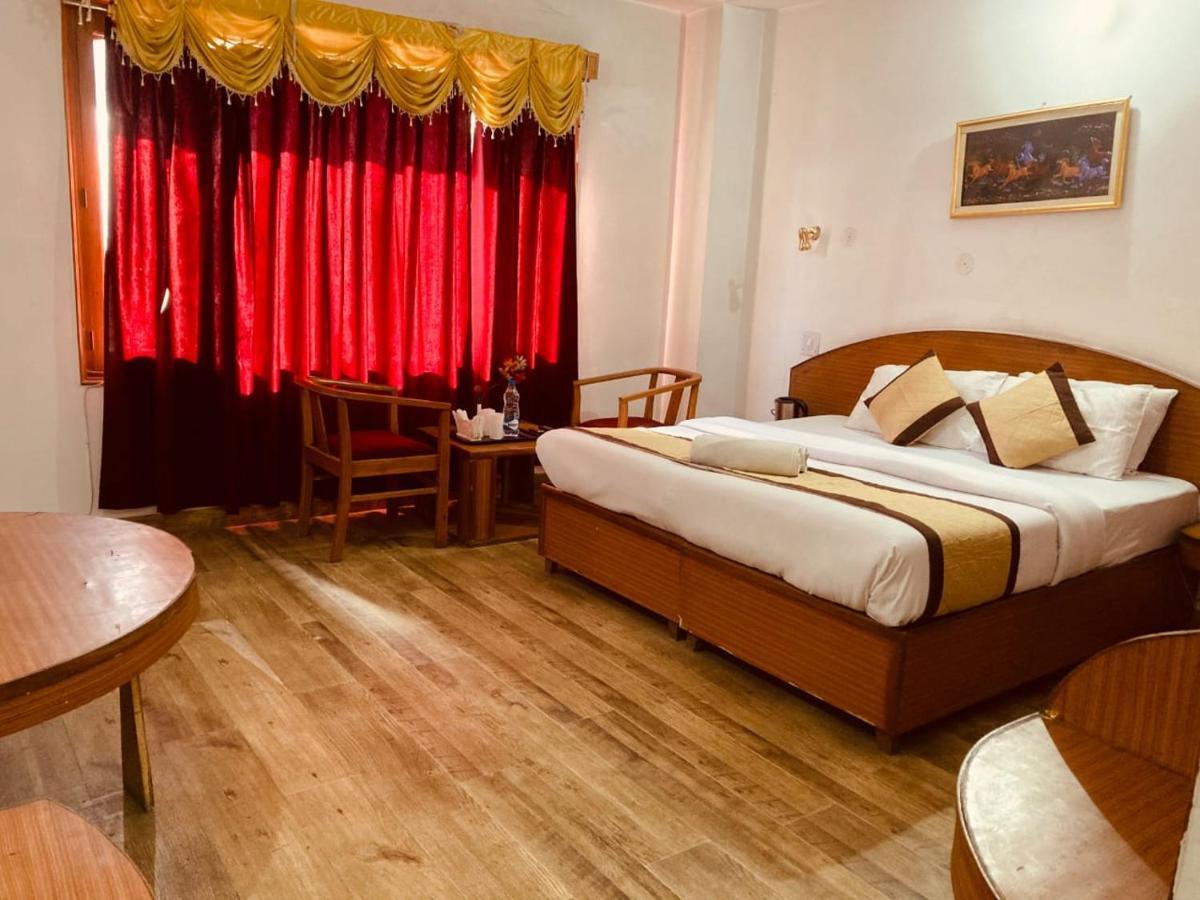 "Tara Homes" With Open Rooftop Terrace Shimla Buitenkant foto