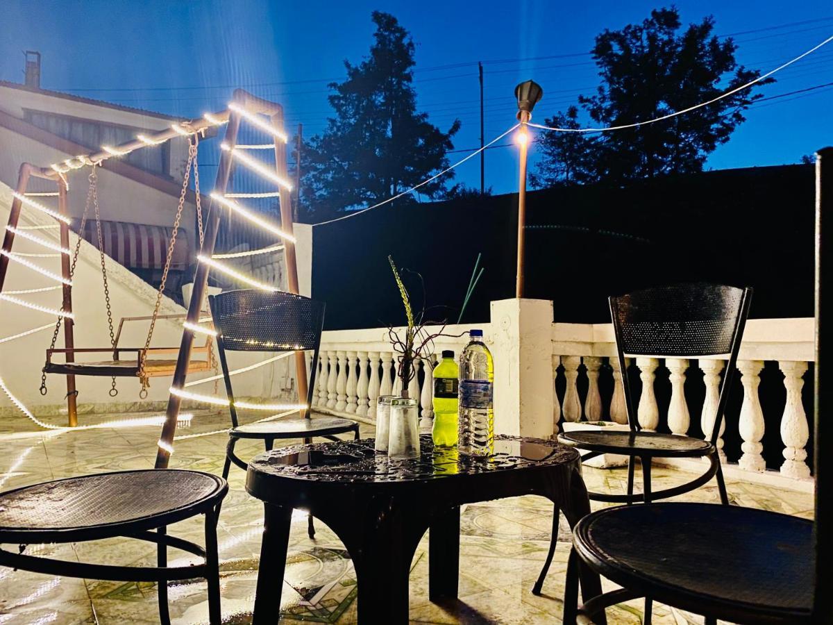 "Tara Homes" With Open Rooftop Terrace Shimla Buitenkant foto